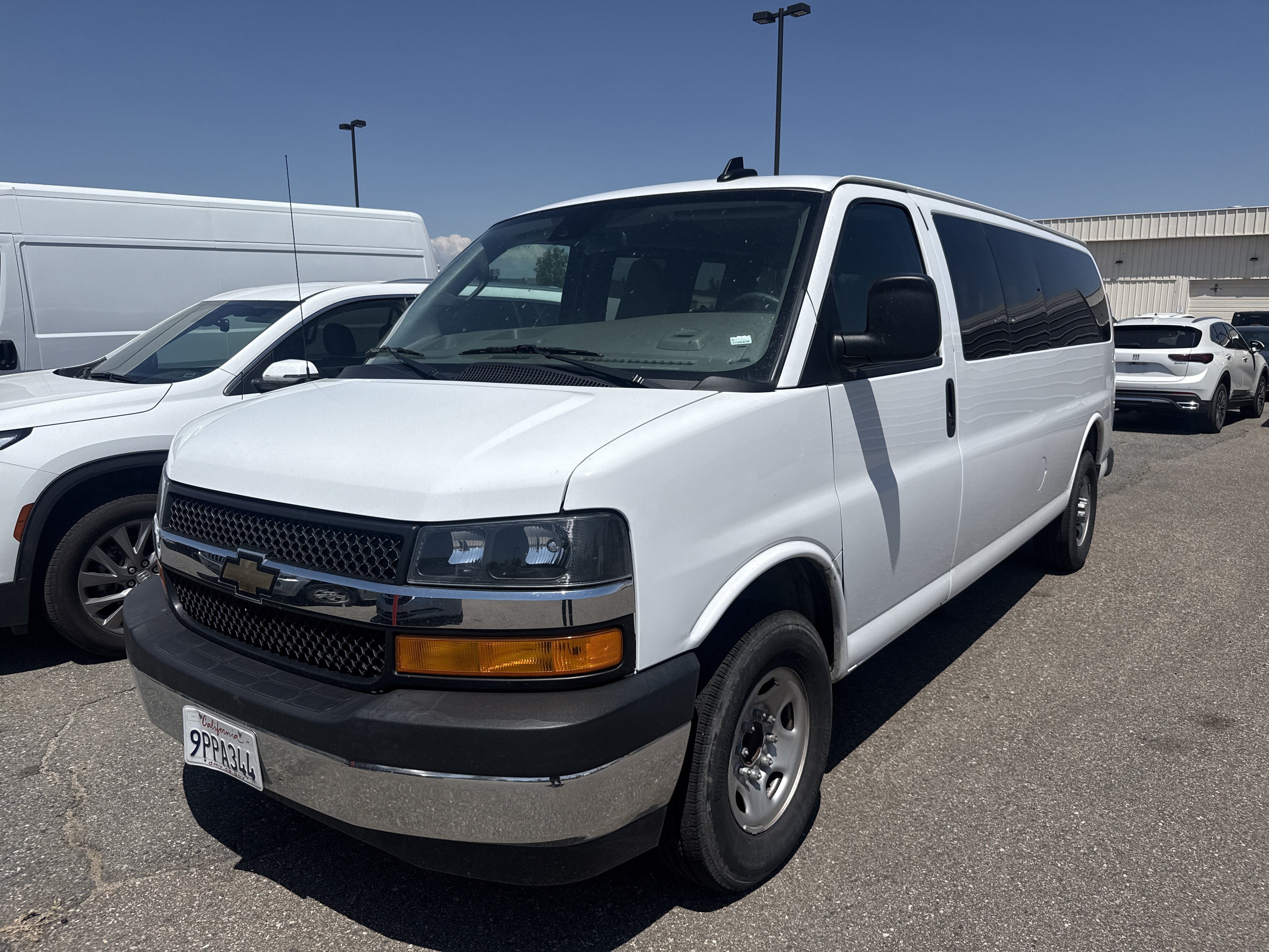 chevrolet express passenger 2025 1GAZGPF71S1105796 image chevrolet express passenger 2025 1GAZGPF71S1105796 image